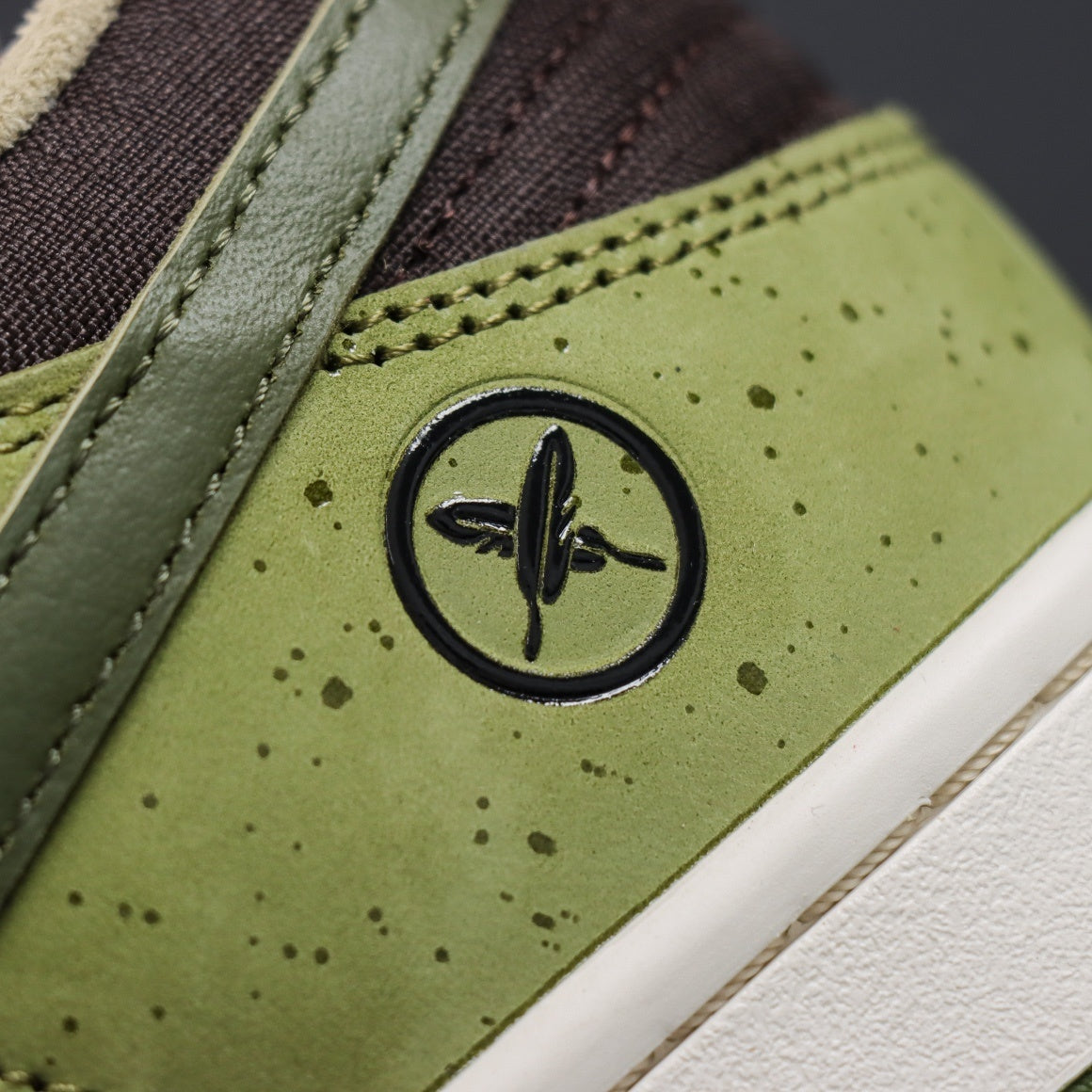 YUTO HORIGOME X NIKE DUNK SB LOW ASPARAGUS