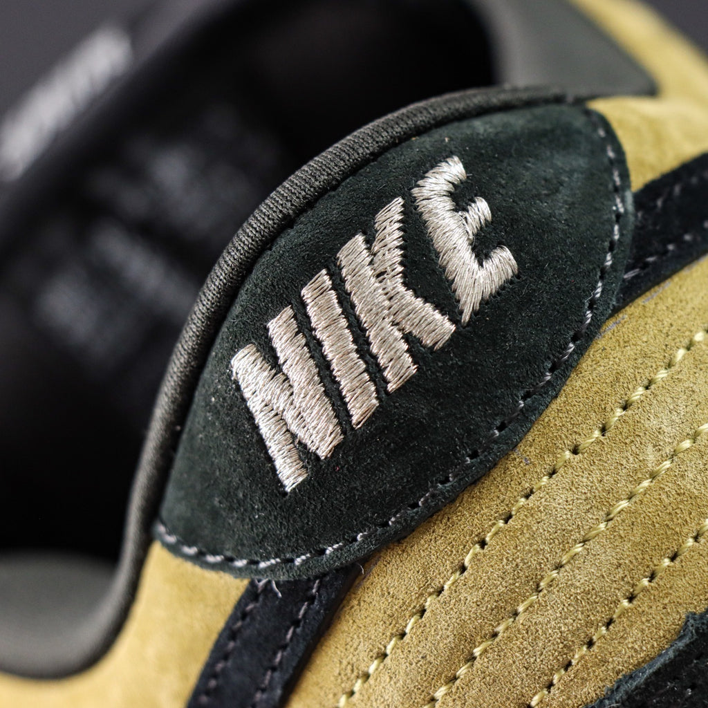 SUPREME X NIKE DUNK SB LOW