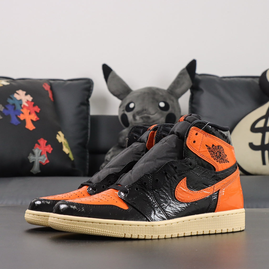 NIKE AIR JORDAN 1 RETRO HIGH OG "Shattered Backboard"