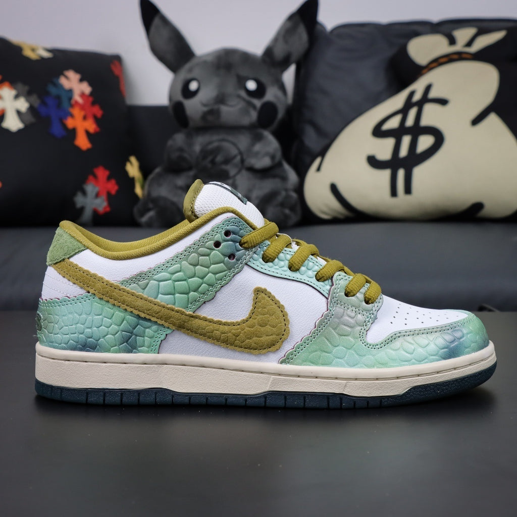 Alexis Sablone x NIKE Dunk SB Low