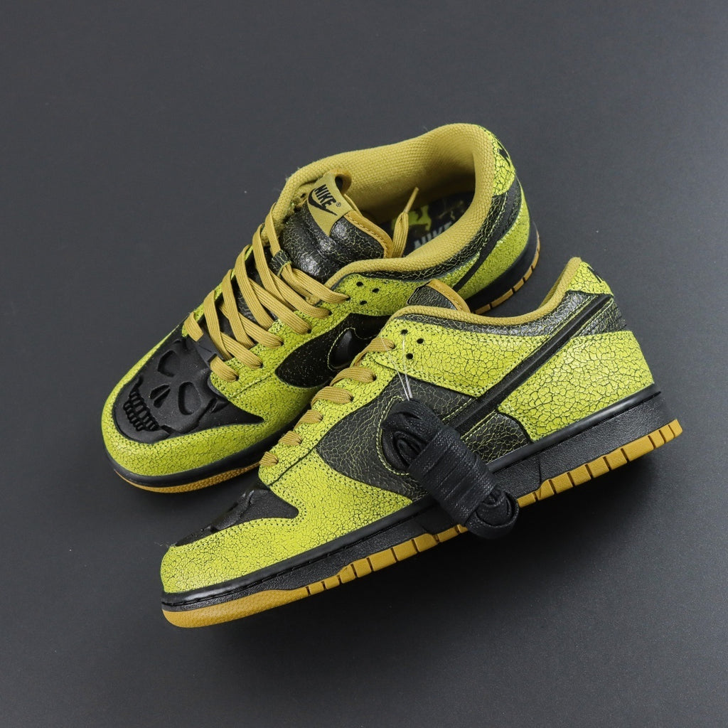 NIKE DUNK LOW HALLOWEEN