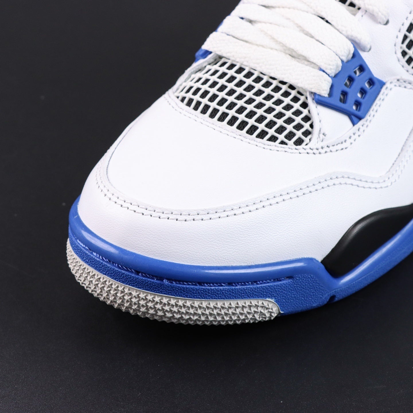 NIKE Air Jordan 4 Retro Motorsports