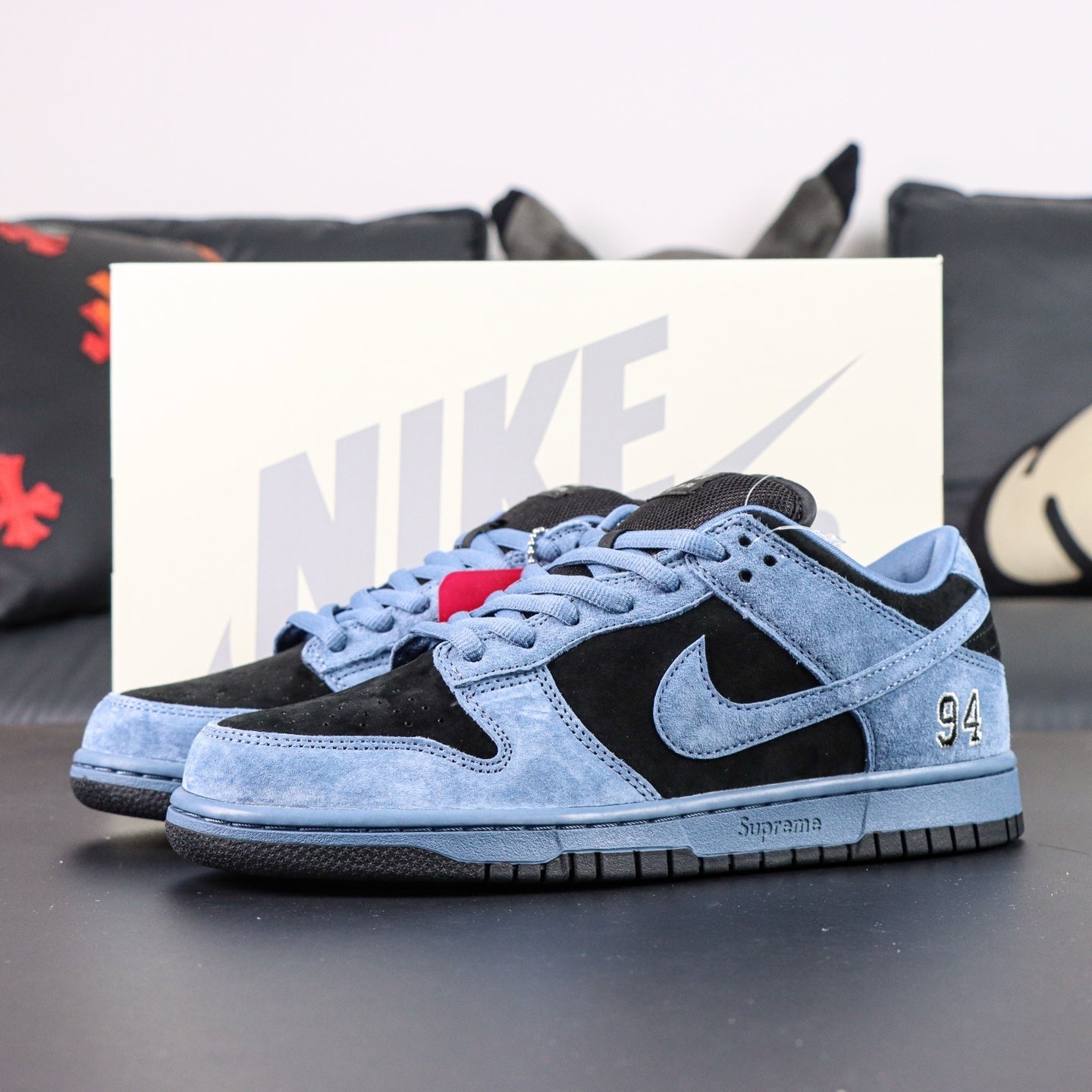 SUPREME X NIKE DUNK SB LOW