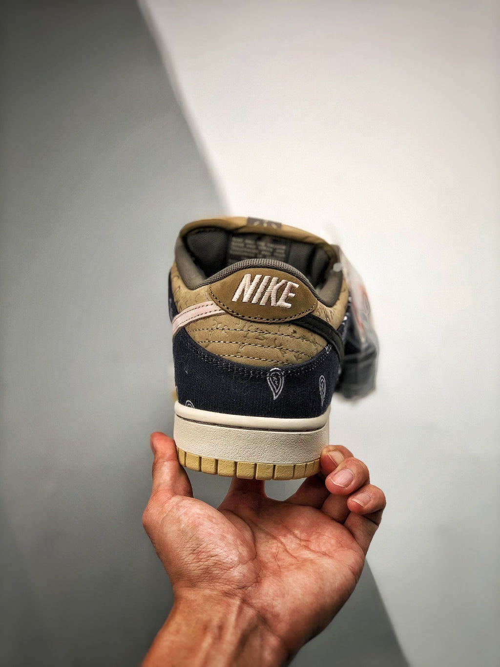 NIKE SB DUNK LOW x Travis Scott Jackboys