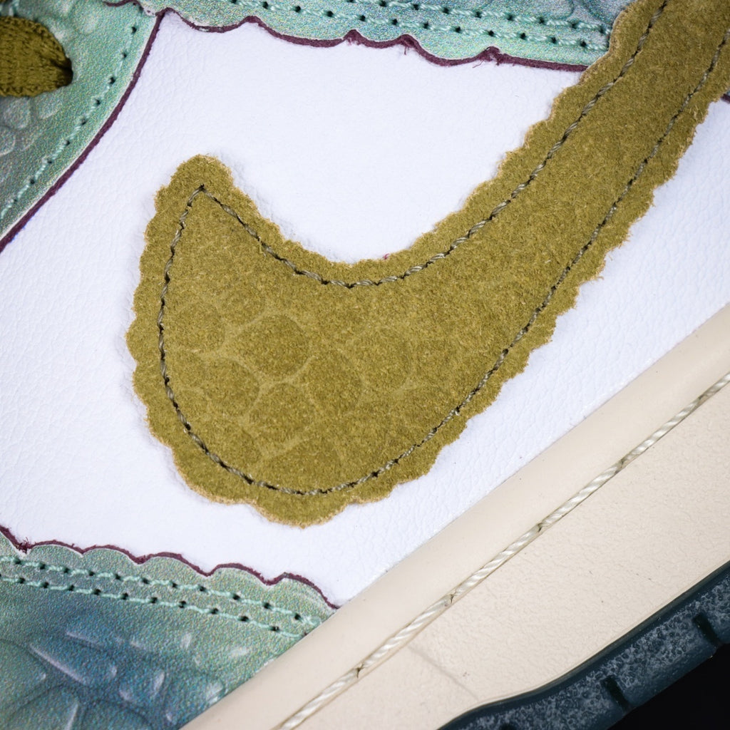 Alexis Sablone x NIKE Dunk SB Low