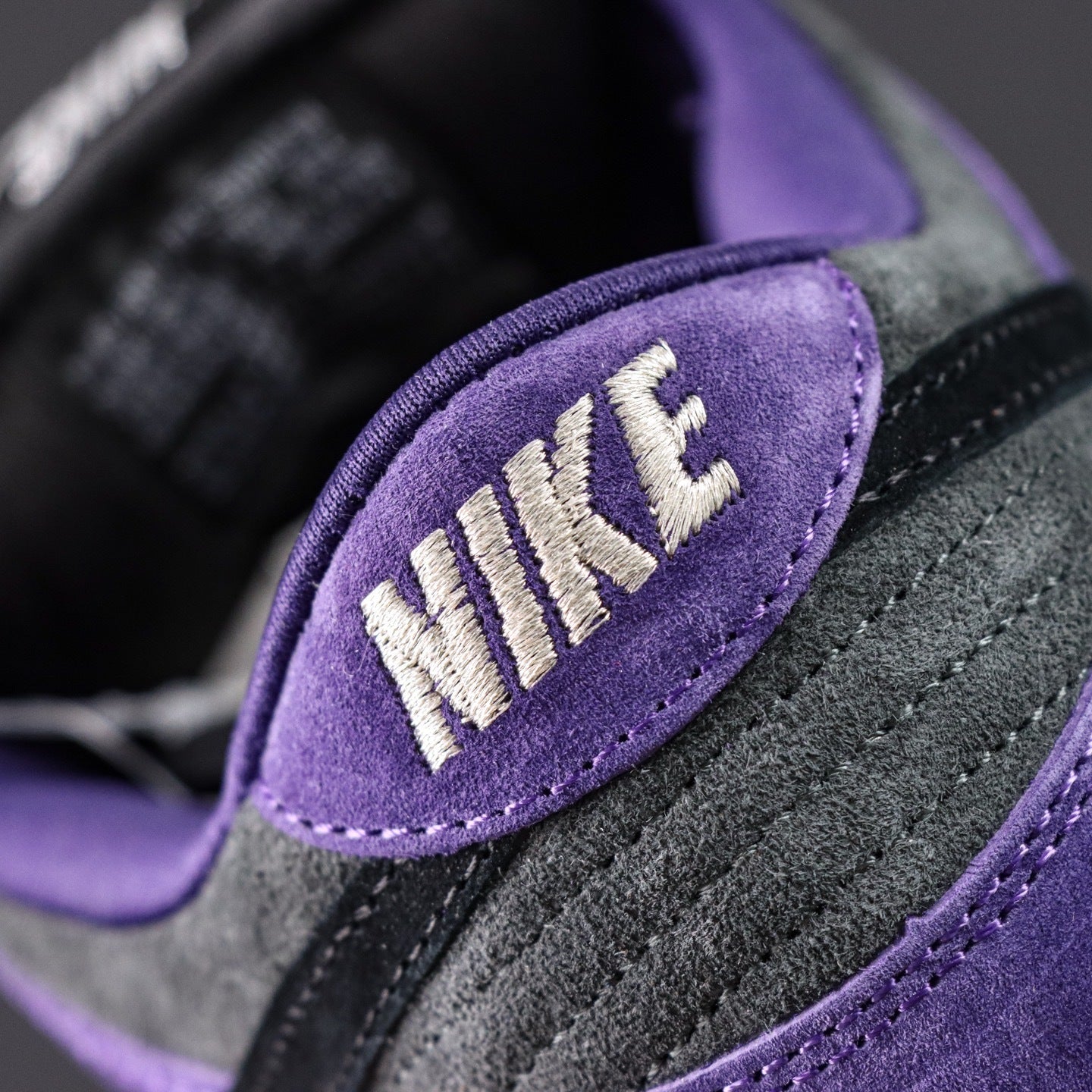 SUPREME X NIKE DUNK SB LOW