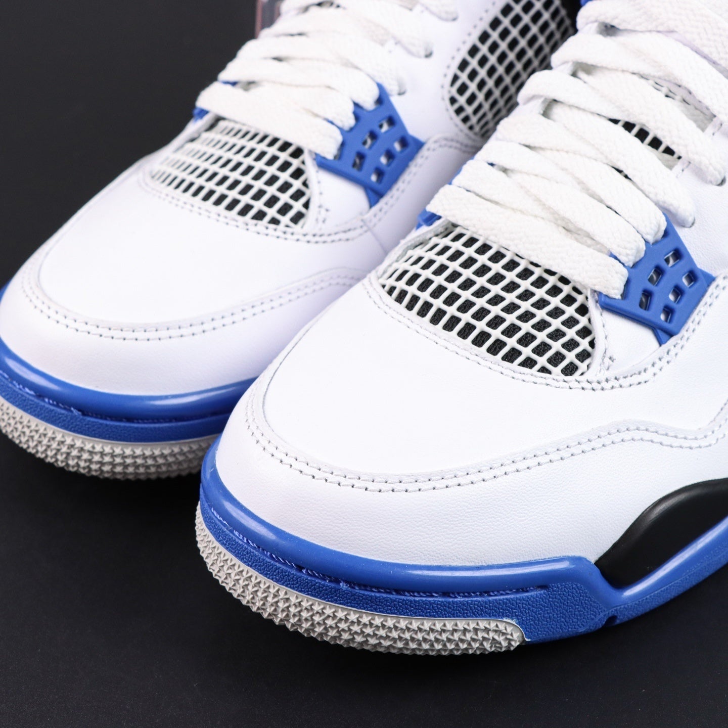 NIKE Air Jordan 4 Retro Motorsports