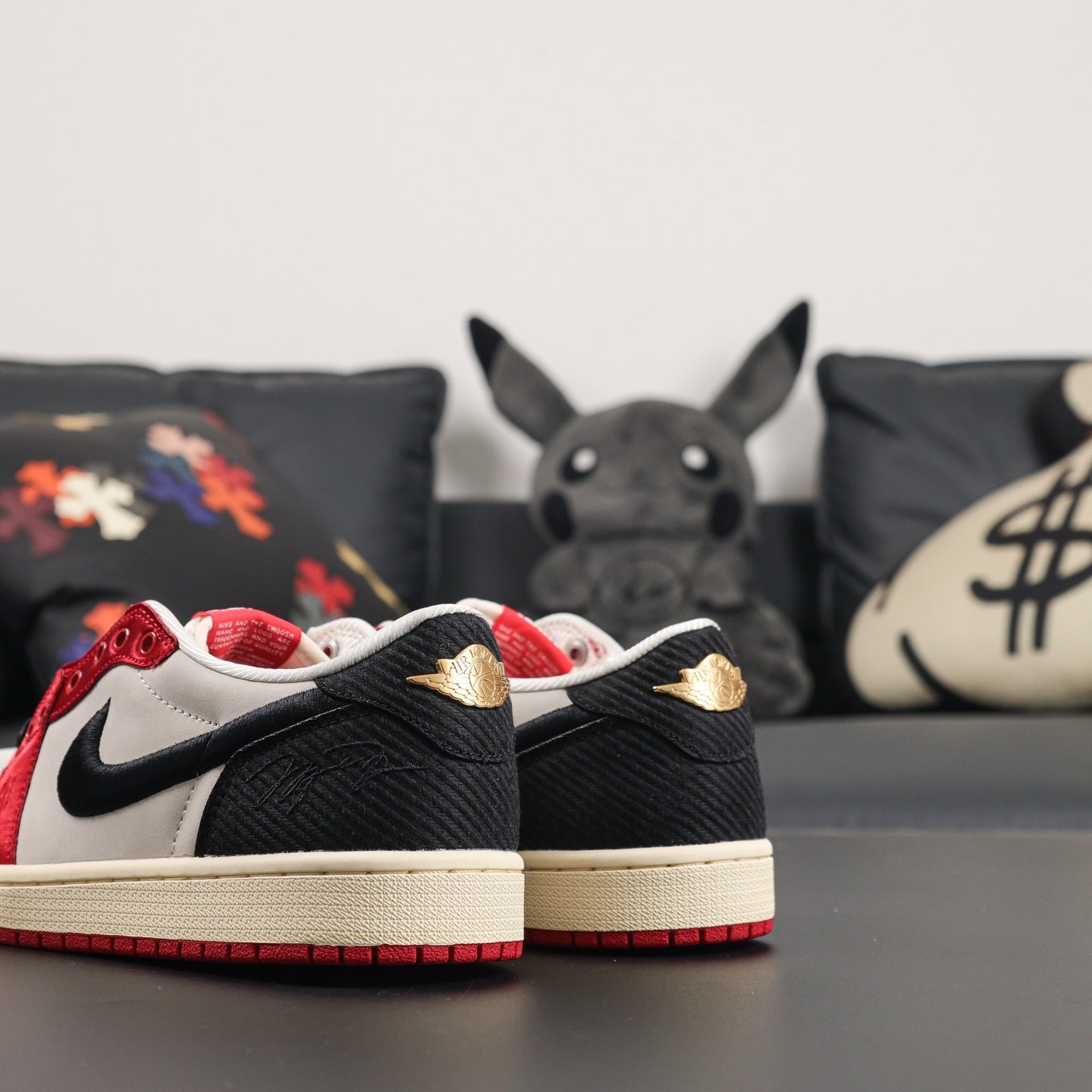 Trophy Room x NIKE Jordan 1 Low OG "Away"