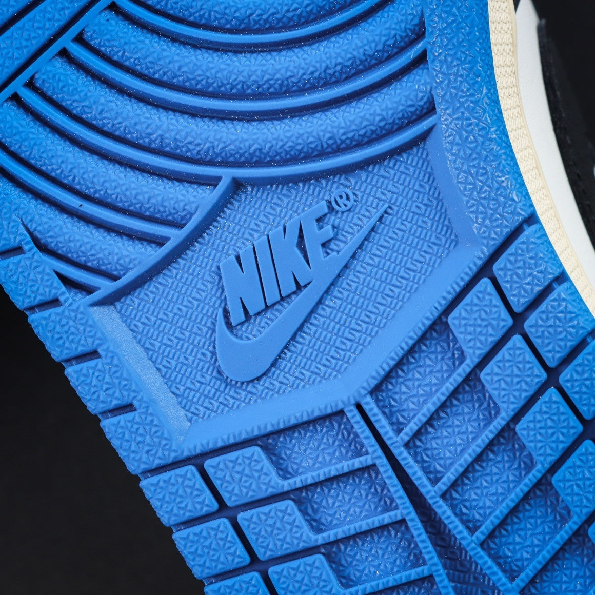 NIKE Air Jordan 1 Low Travis Scott X Fragment Design