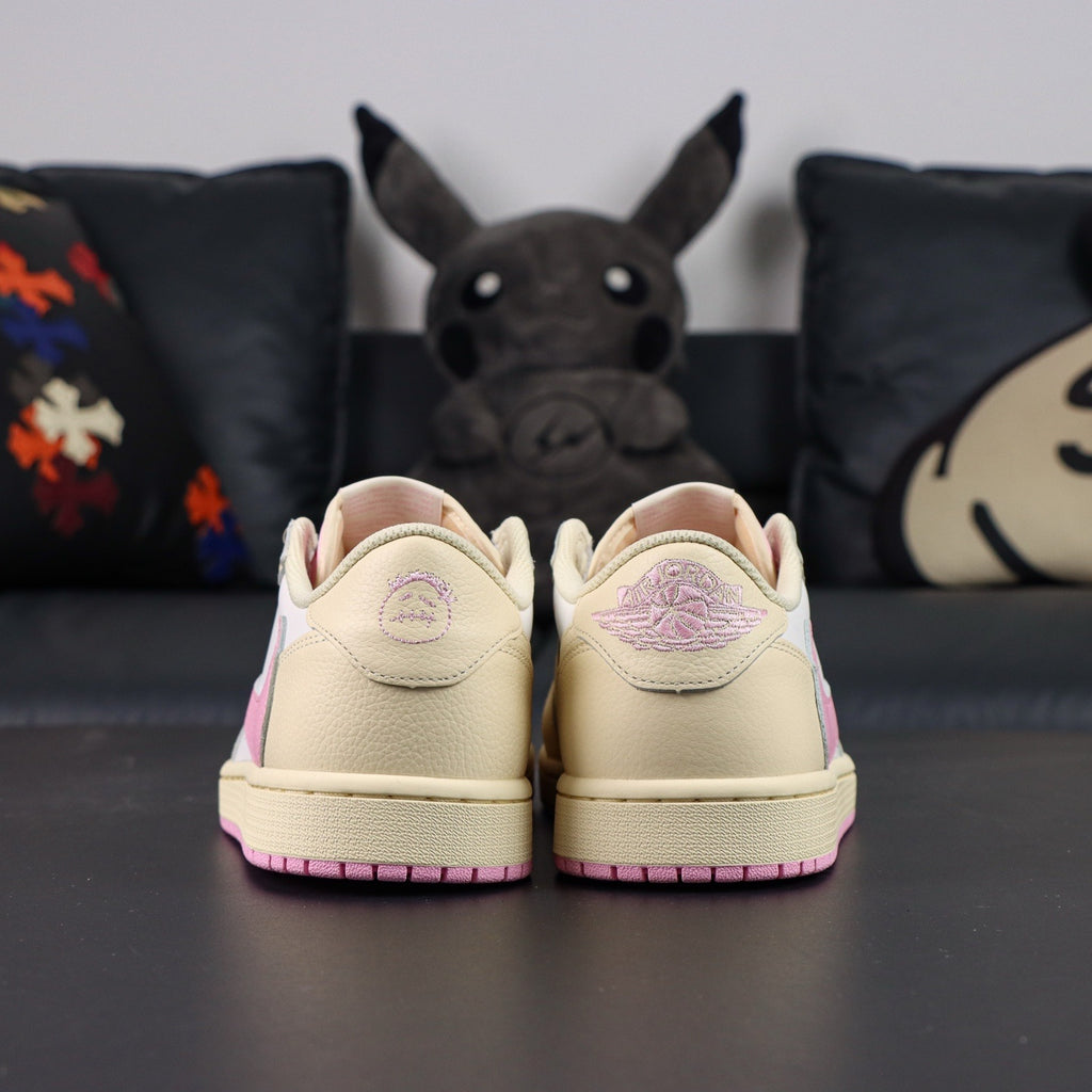 NIKE Air Jordan 1 Travis Scott Pink