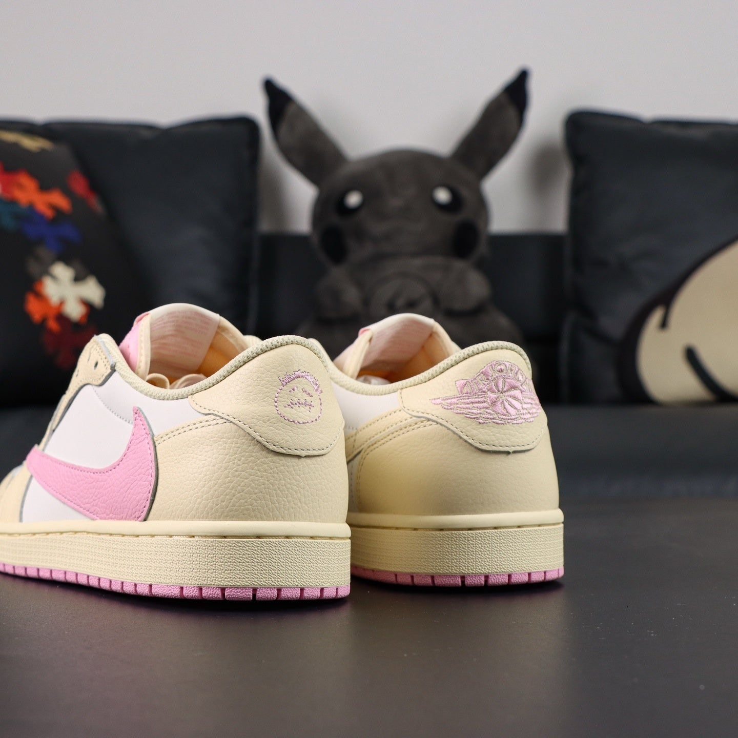 NIKE Air Jordan 1 Travis Scott Pink