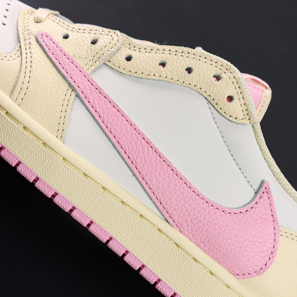NIKE Air Jordan 1 Travis Scott Pink