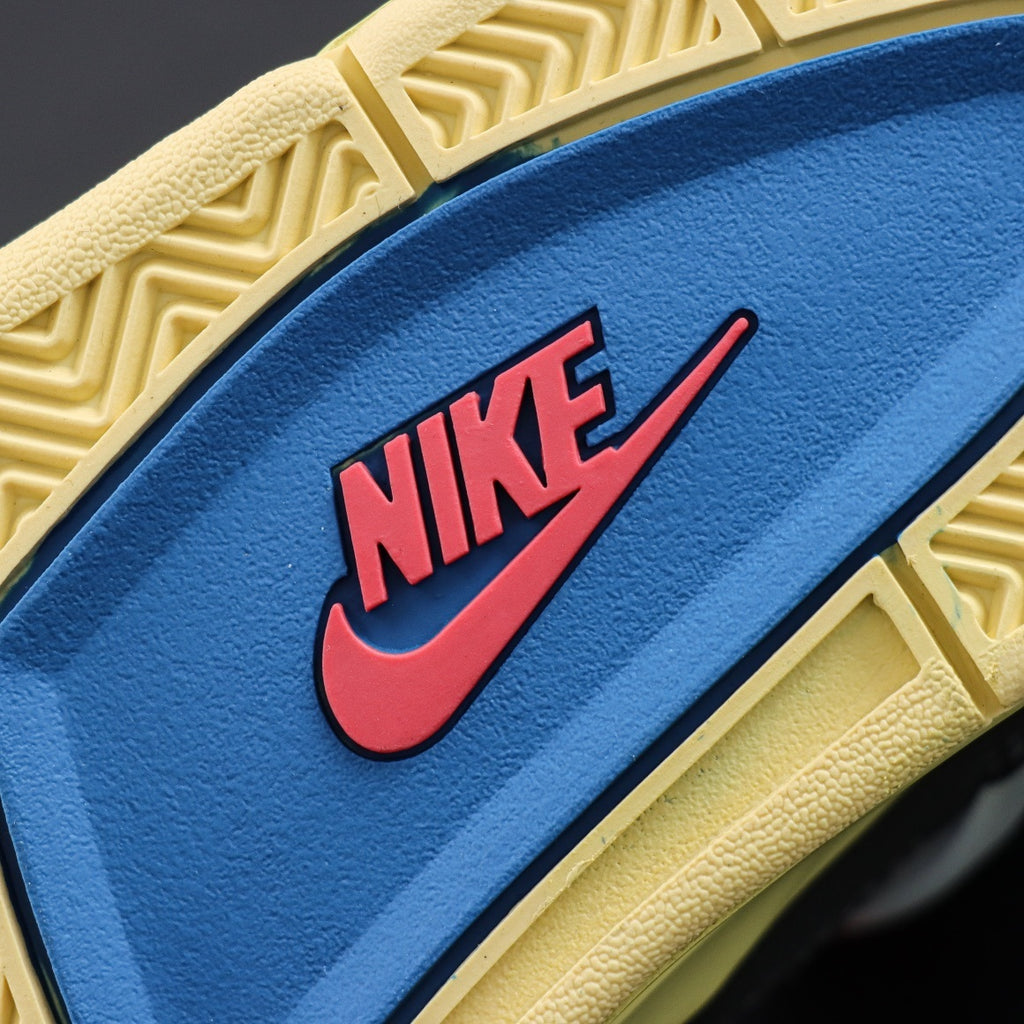 NIKE Air Jordan 4 X Union "OFF NOIR"