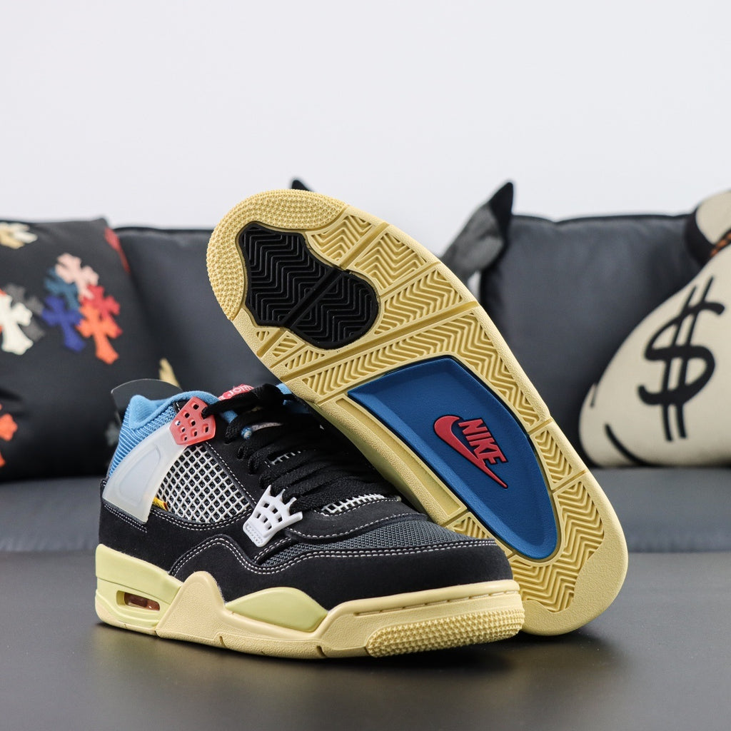NIKE Air Jordan 4 X Union "OFF NOIR"