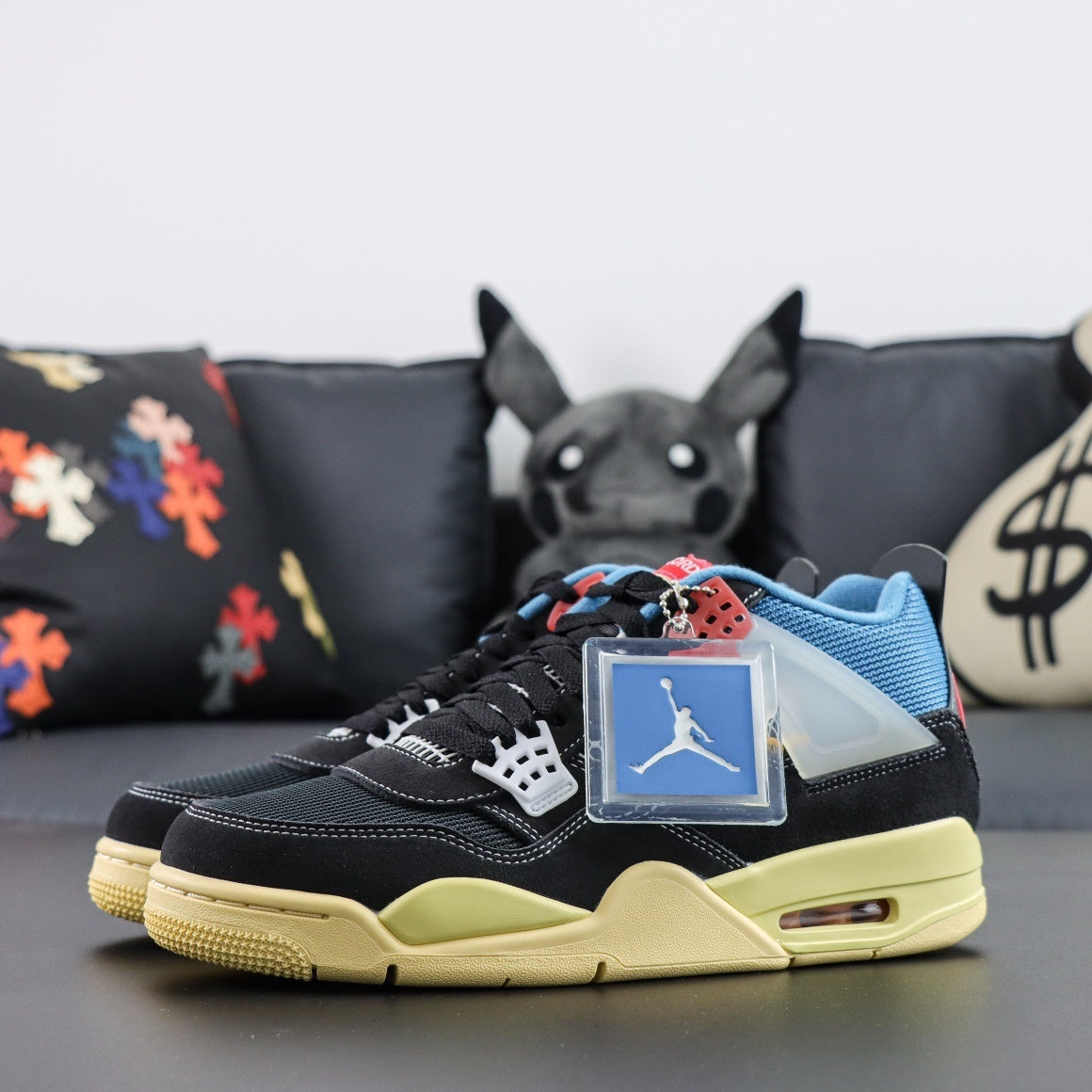 NIKE Air Jordan 4 X Union "OFF NOIR"