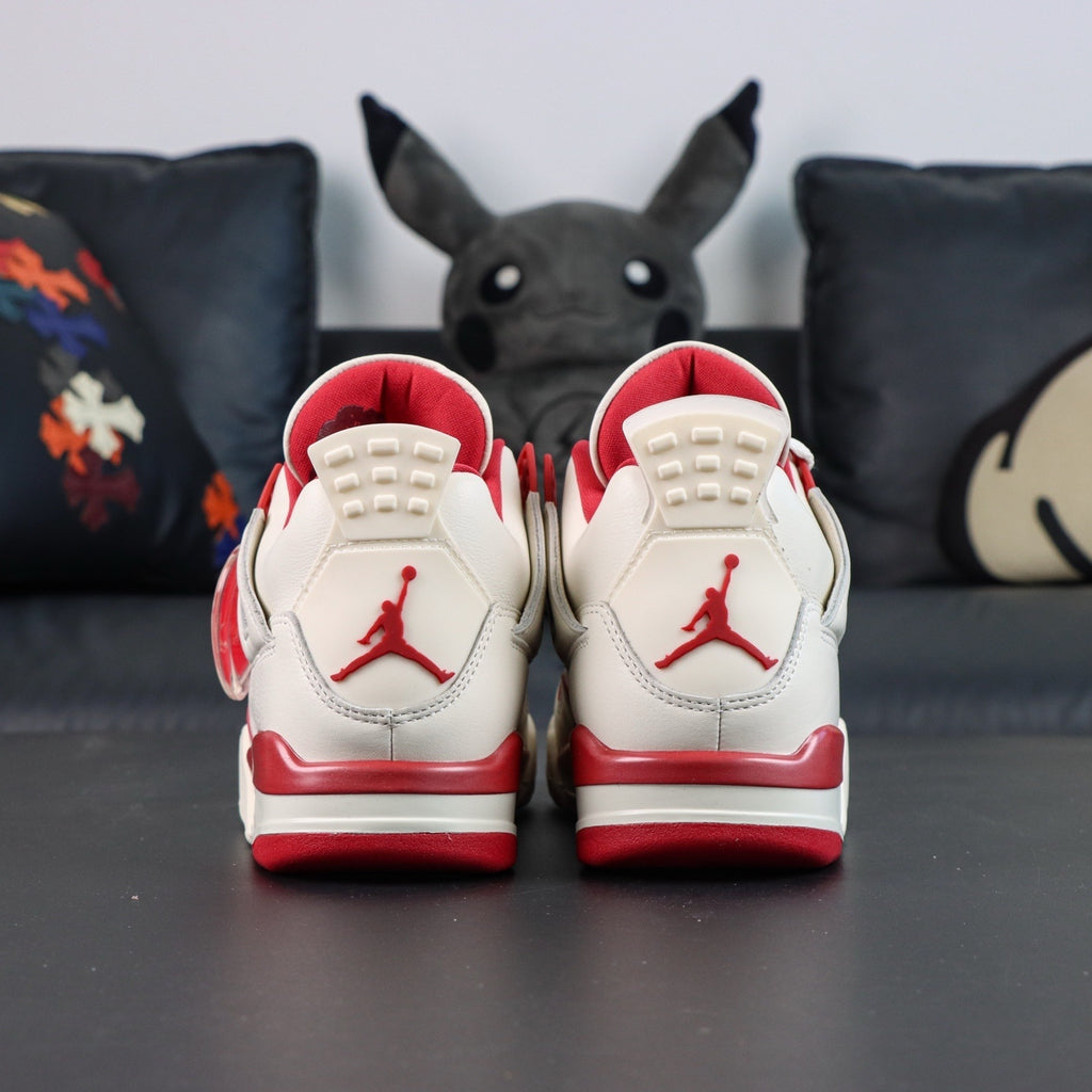 NIKE Air Jordan 4 Retro Valentine's Day