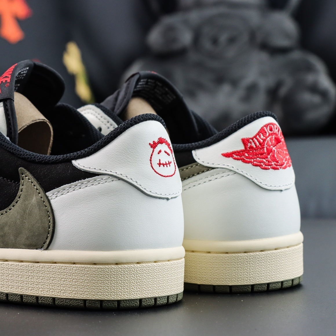 Nike Air Jordan 1 Low Olive