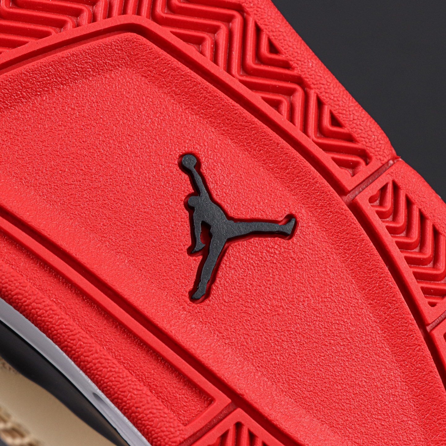 NIKE Air Jordan 4 Retro Pizza