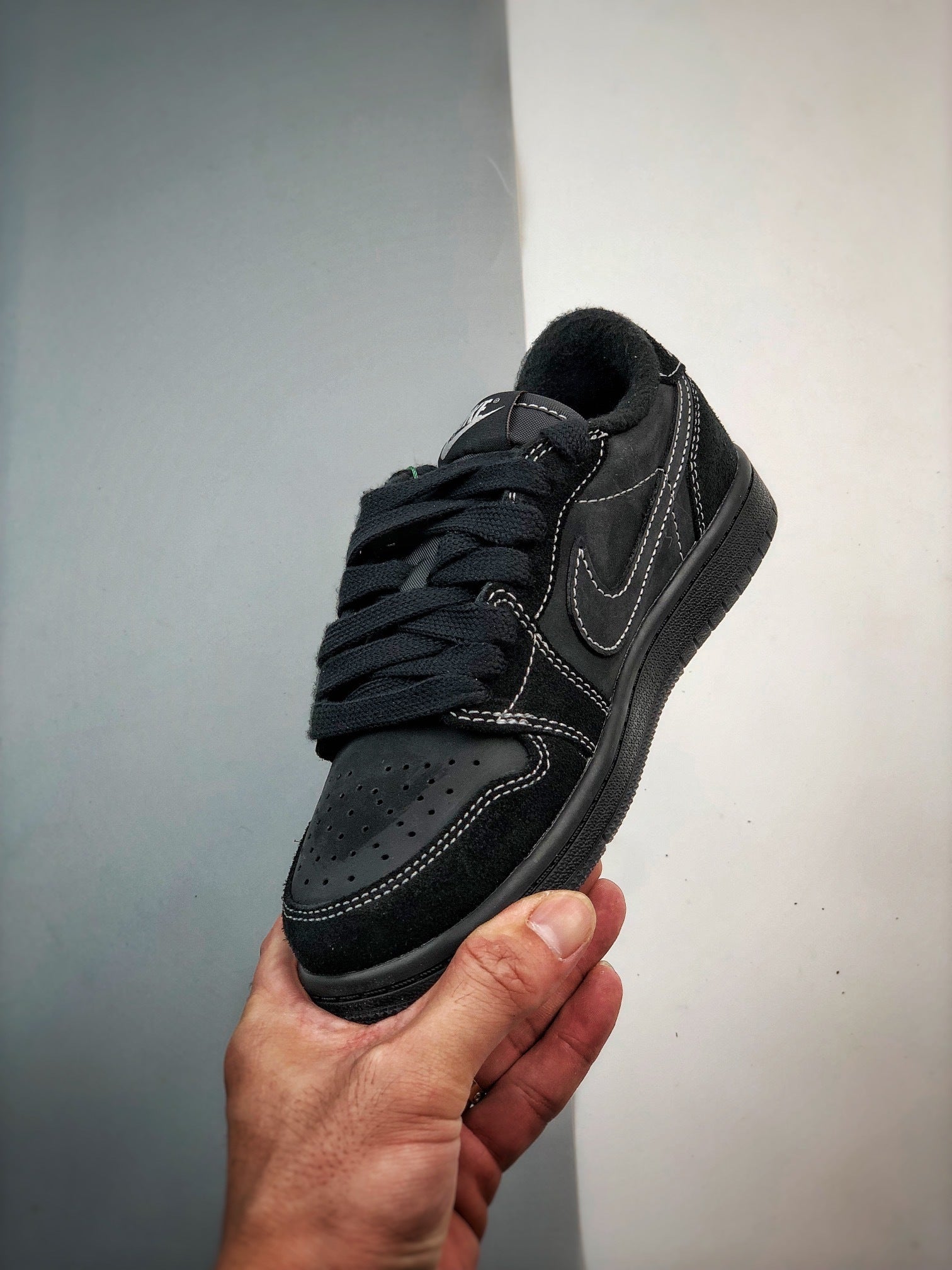 Children's TRAVIS SOCTT X NIKE AIR JORDAN 1 LOW OG "BLACK PHANTOM"