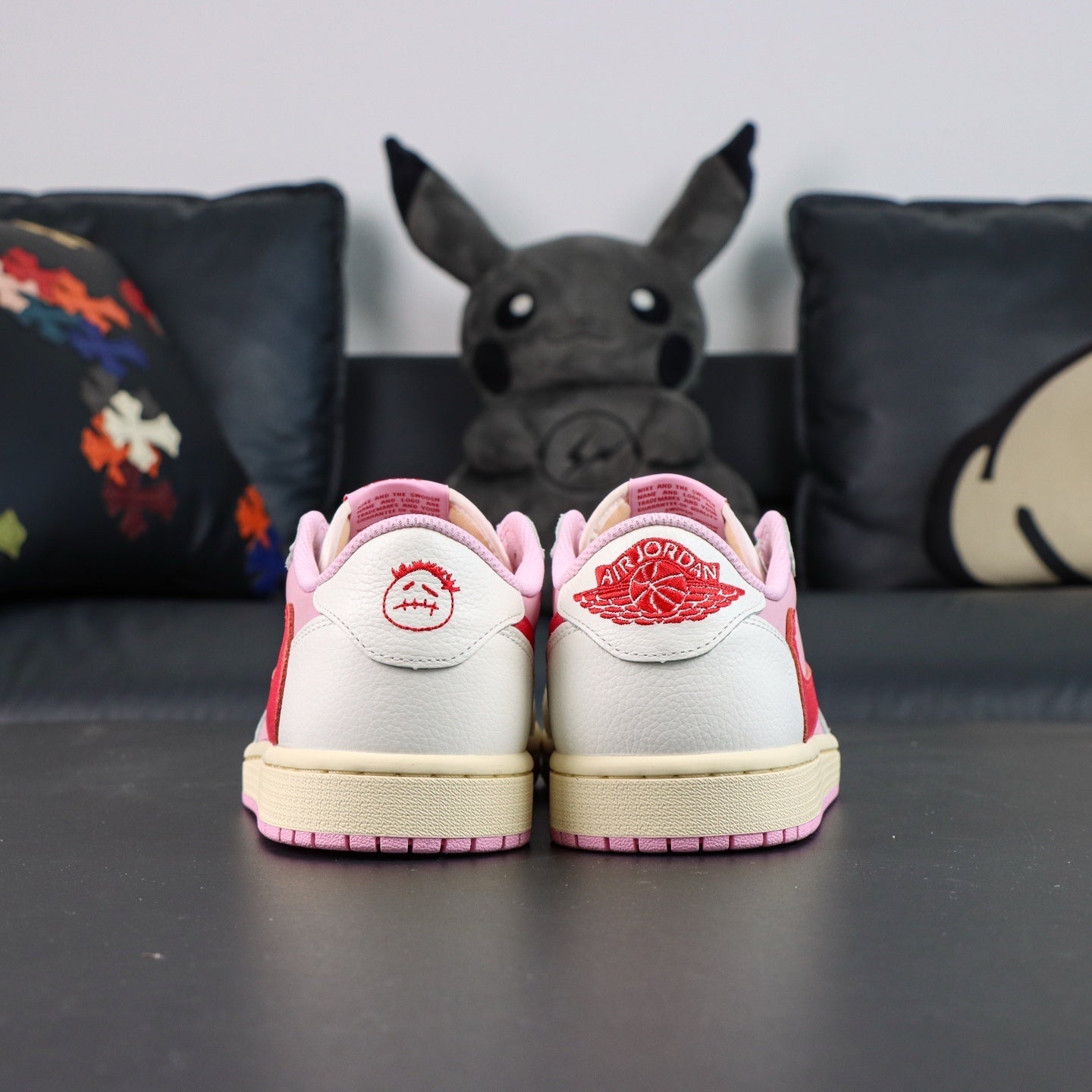 NIKE Air Jordan 1 Low Travis Scott Pink