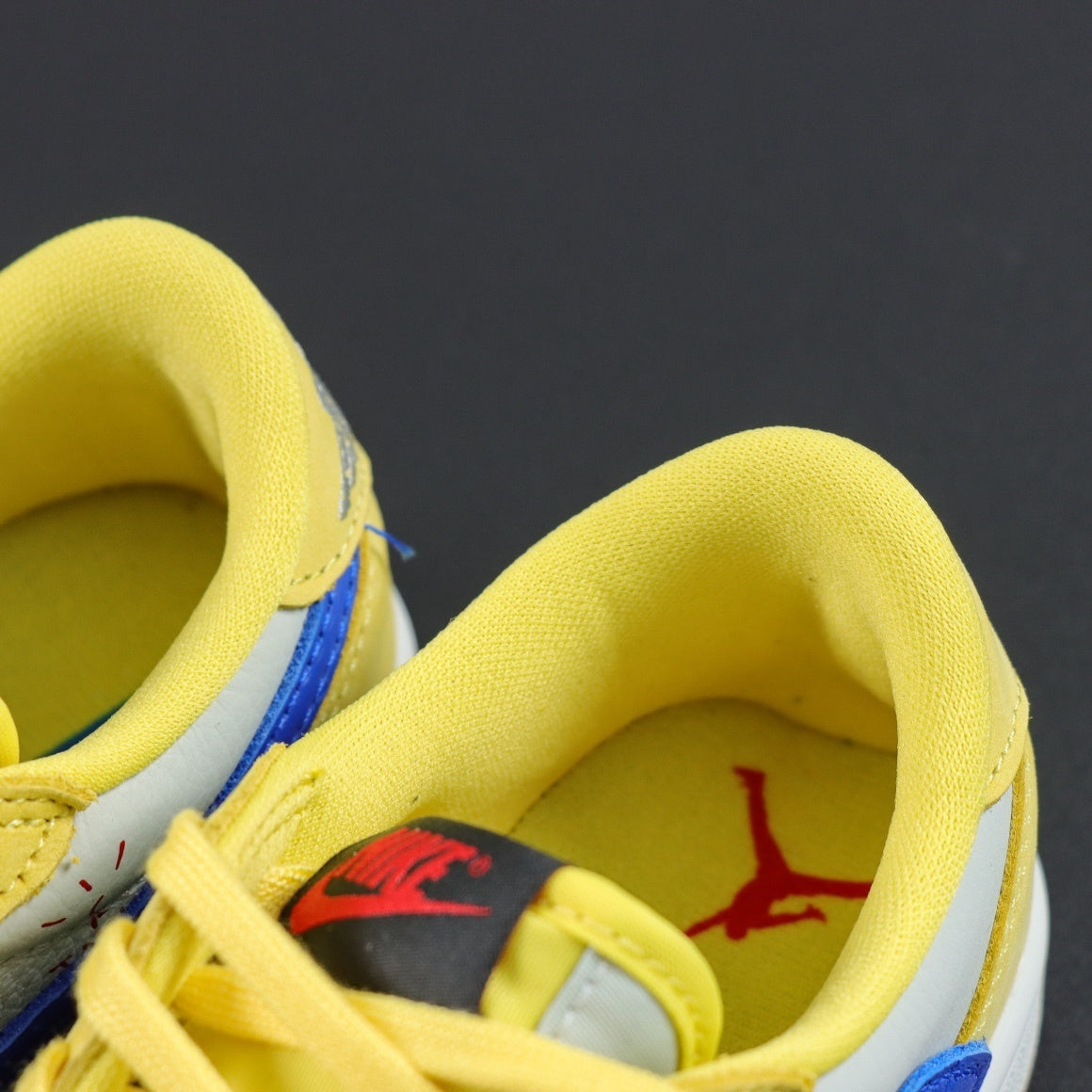 Children's Travis Scott x NIKE AIR JORDAN 1 LOW CANARY