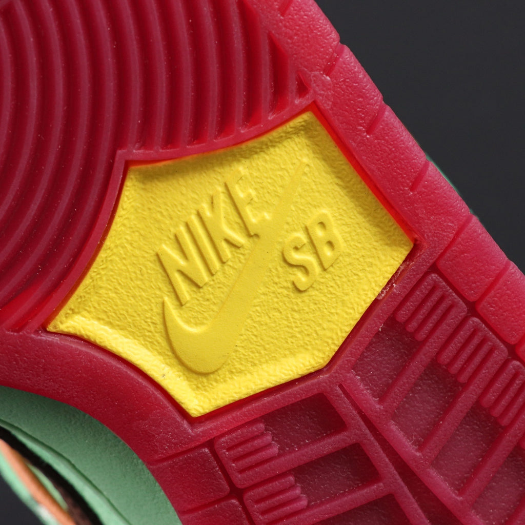 NIKE DUNK SB SHENRON