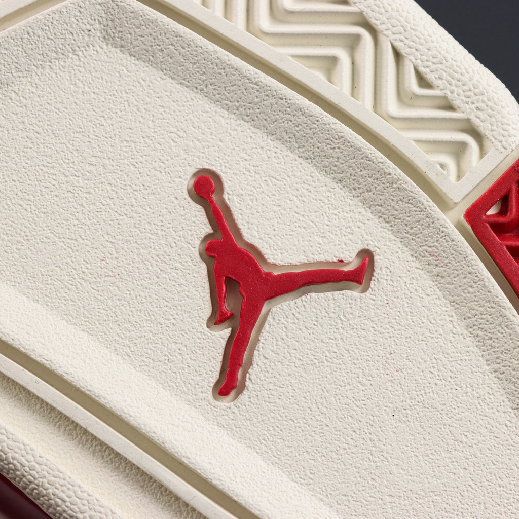 NIKE Air Jordan 4 Retro Valentine's Day