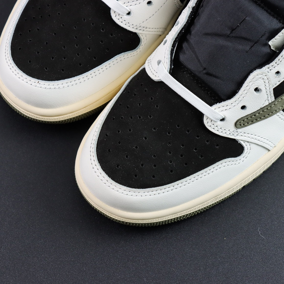 Nike Air Jordan 1 Low Olive