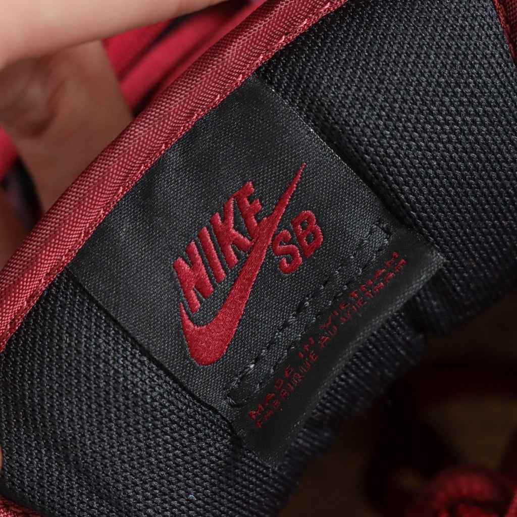 RIOT SKATESHOP X NIKE SB DUNK LOW