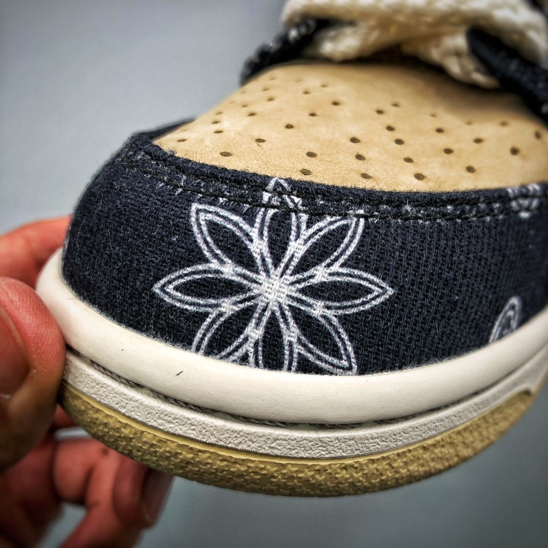 NIKE SB DUNK LOW x Travis Scott Jackboys