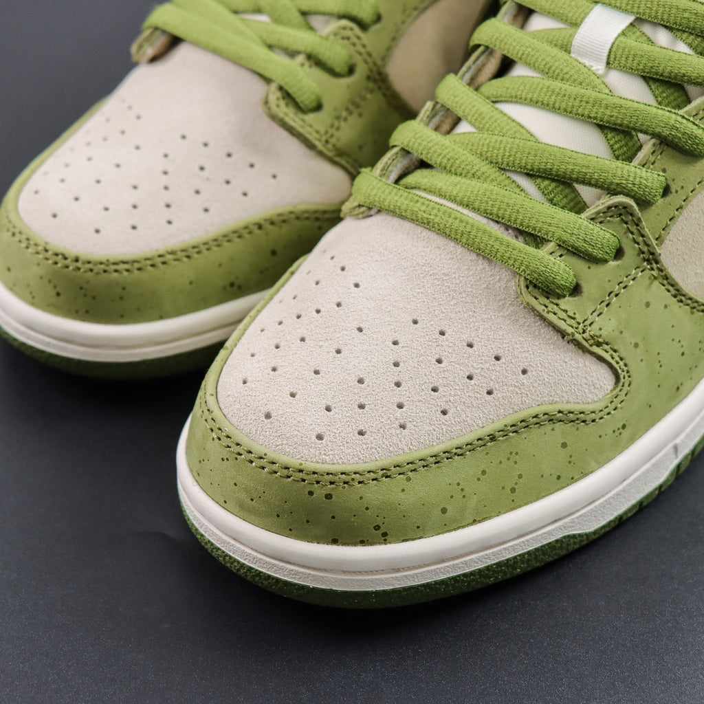 YUTO HORIGOME X NIKE DUNK SB LOW ASPARAGUS