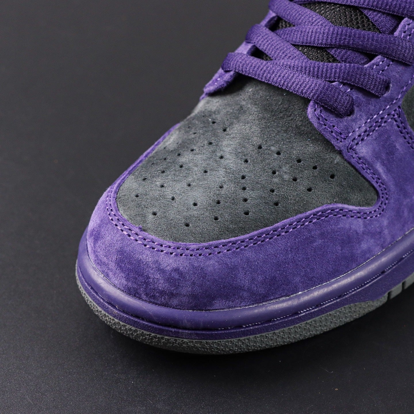 SUPREME X NIKE DUNK SB LOW