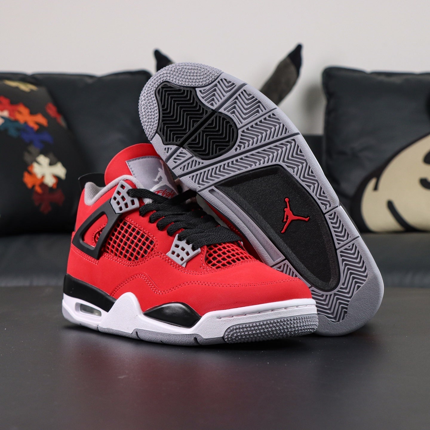 NIKE Air Jordan 4 Retro Toro Bravo