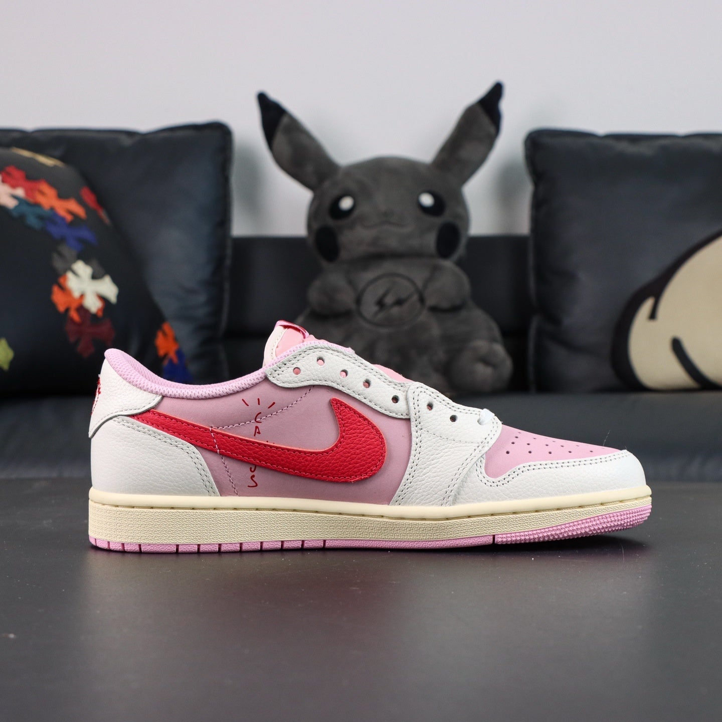 NIKE Air Jordan 1 Low Travis Scott Pink