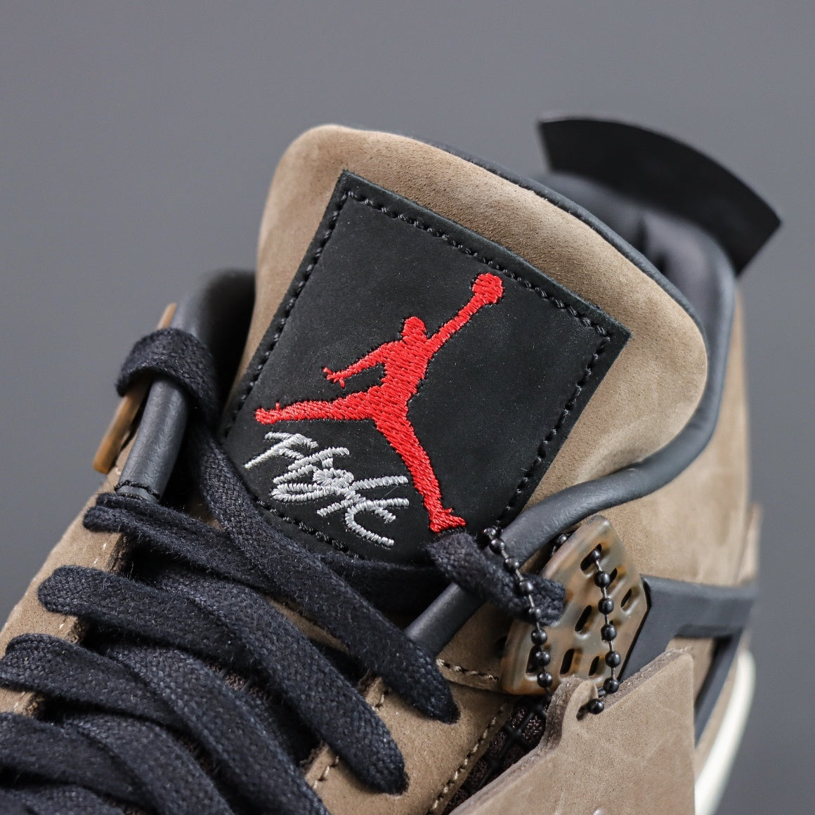 NIKE Air Jordan 4 Travis Scott