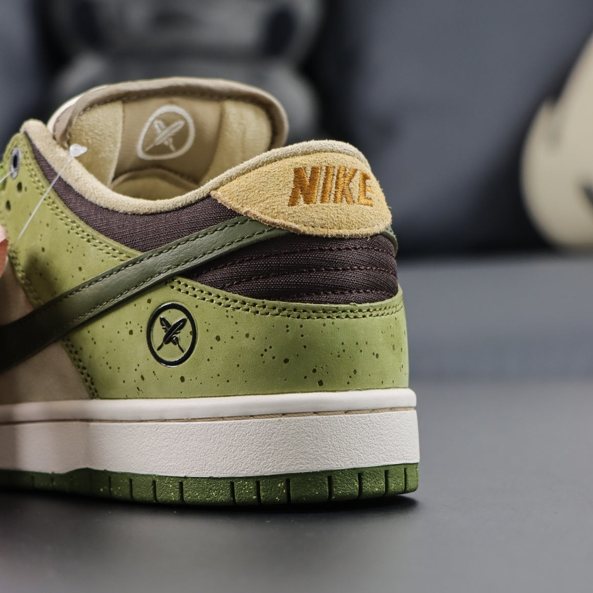 YUTO HORIGOME X NIKE DUNK SB LOW ASPARAGUS