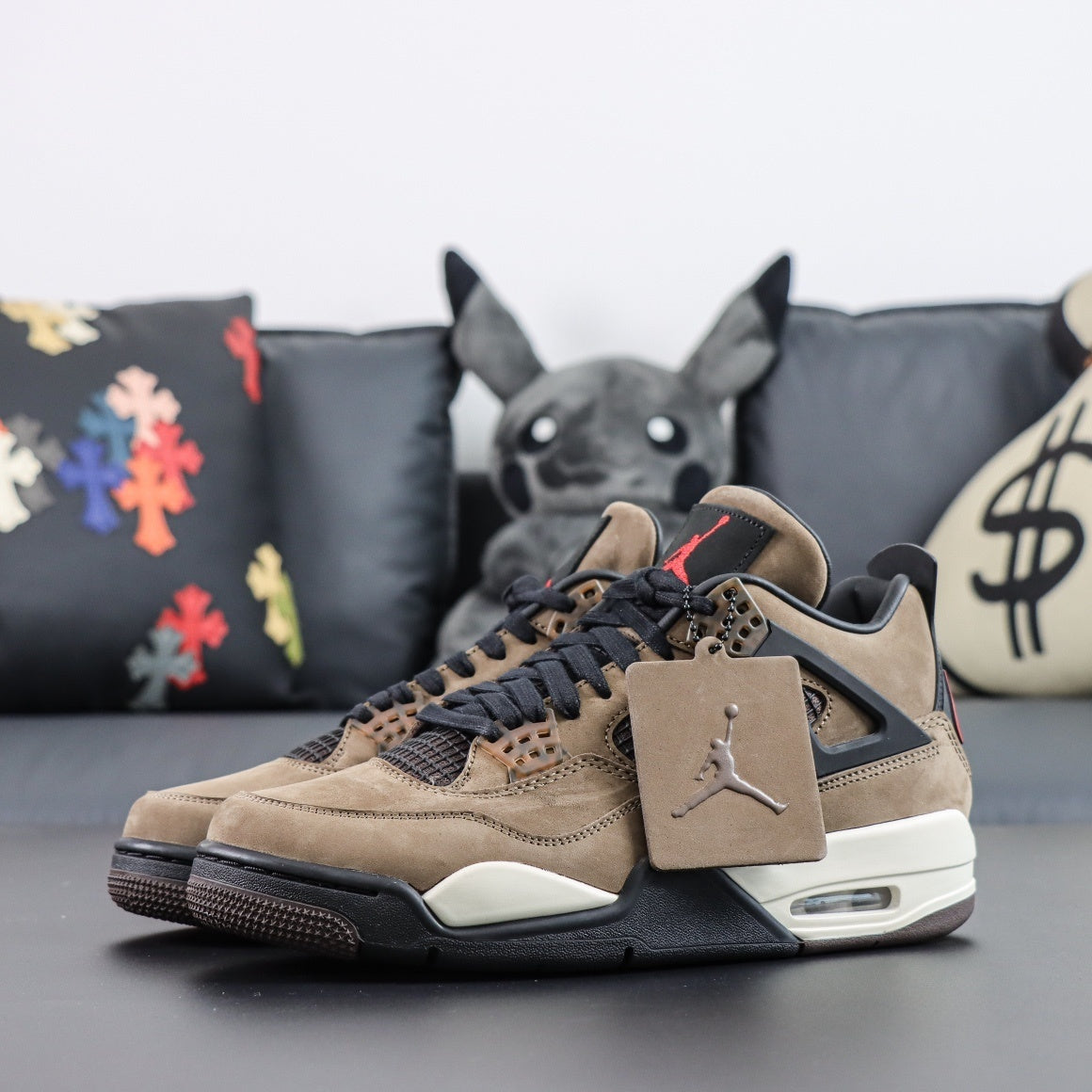 NIKE Air Jordan 4 Travis Scott