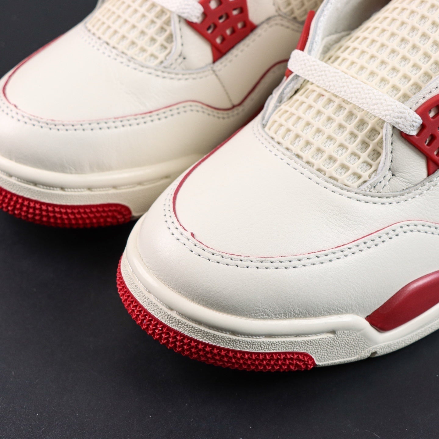 NIKE Air Jordan 4 Retro Valentine's Day