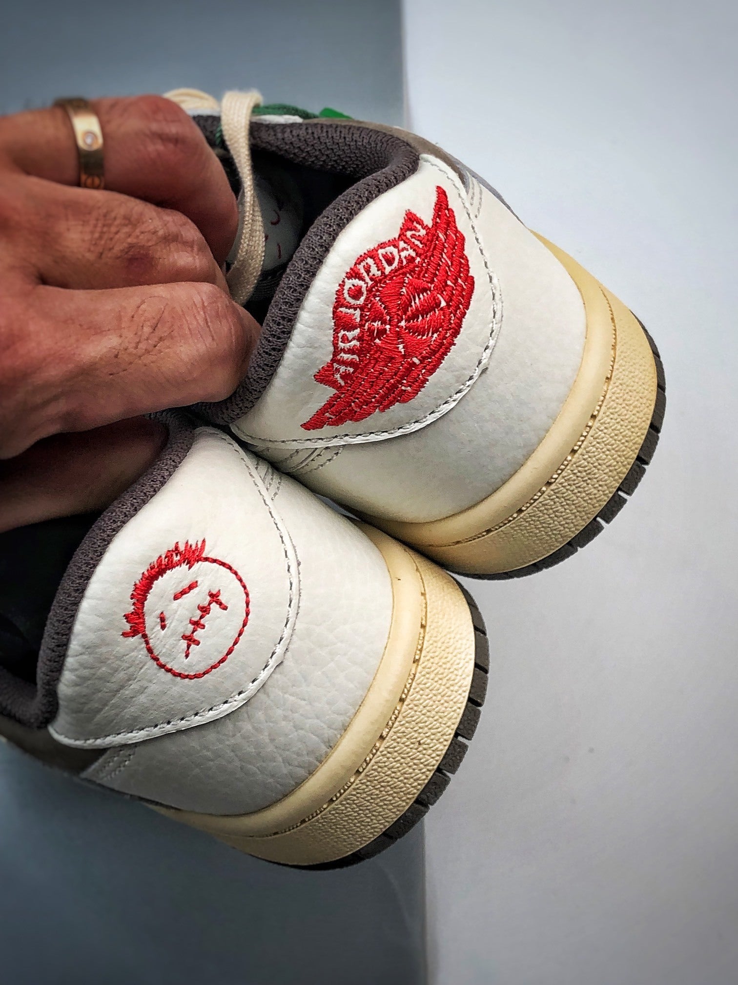 Children's TRAVIS SCOTT X NIKE AIR JORDAN 1 LOW OG REVERSE MOCHA