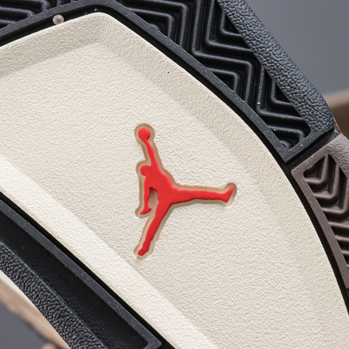 NIKE Air Jordan 4 Travis Scott