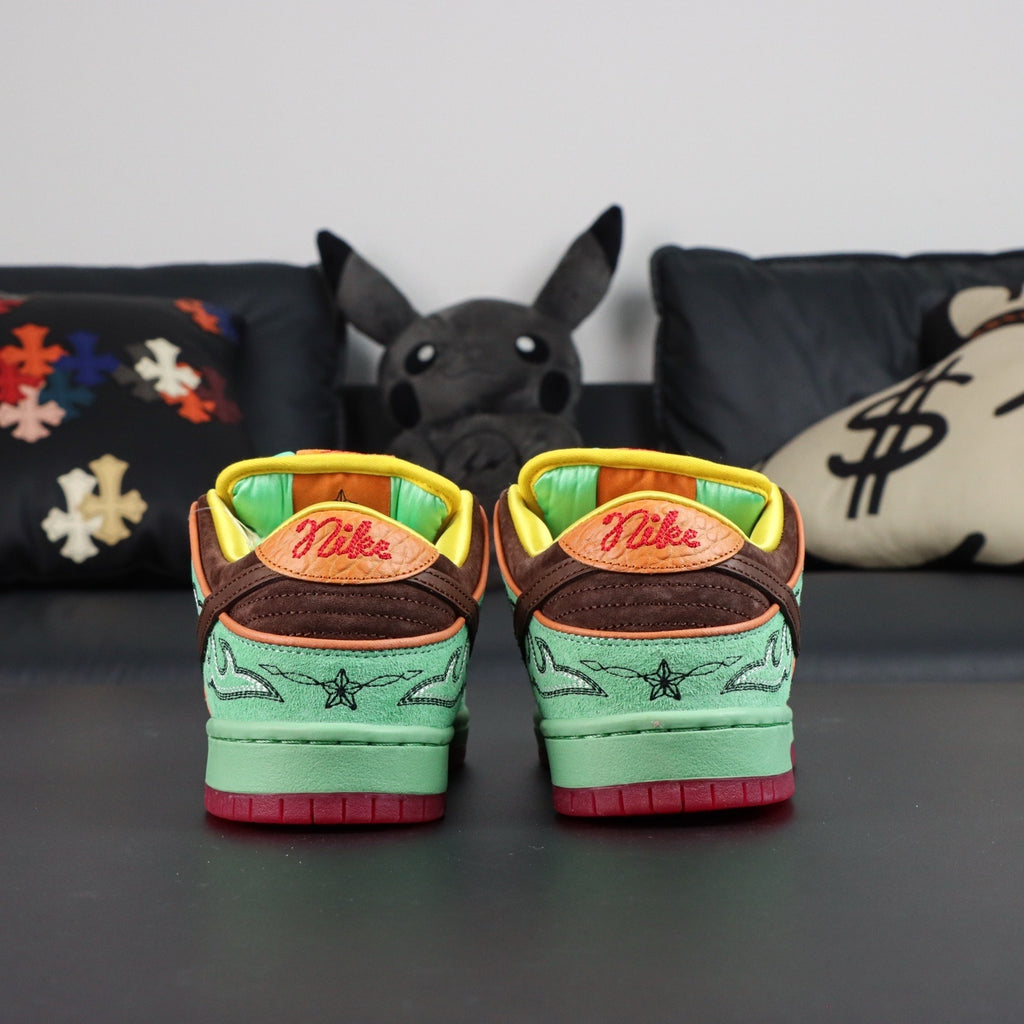 NIKE DUNK SB SHENRON