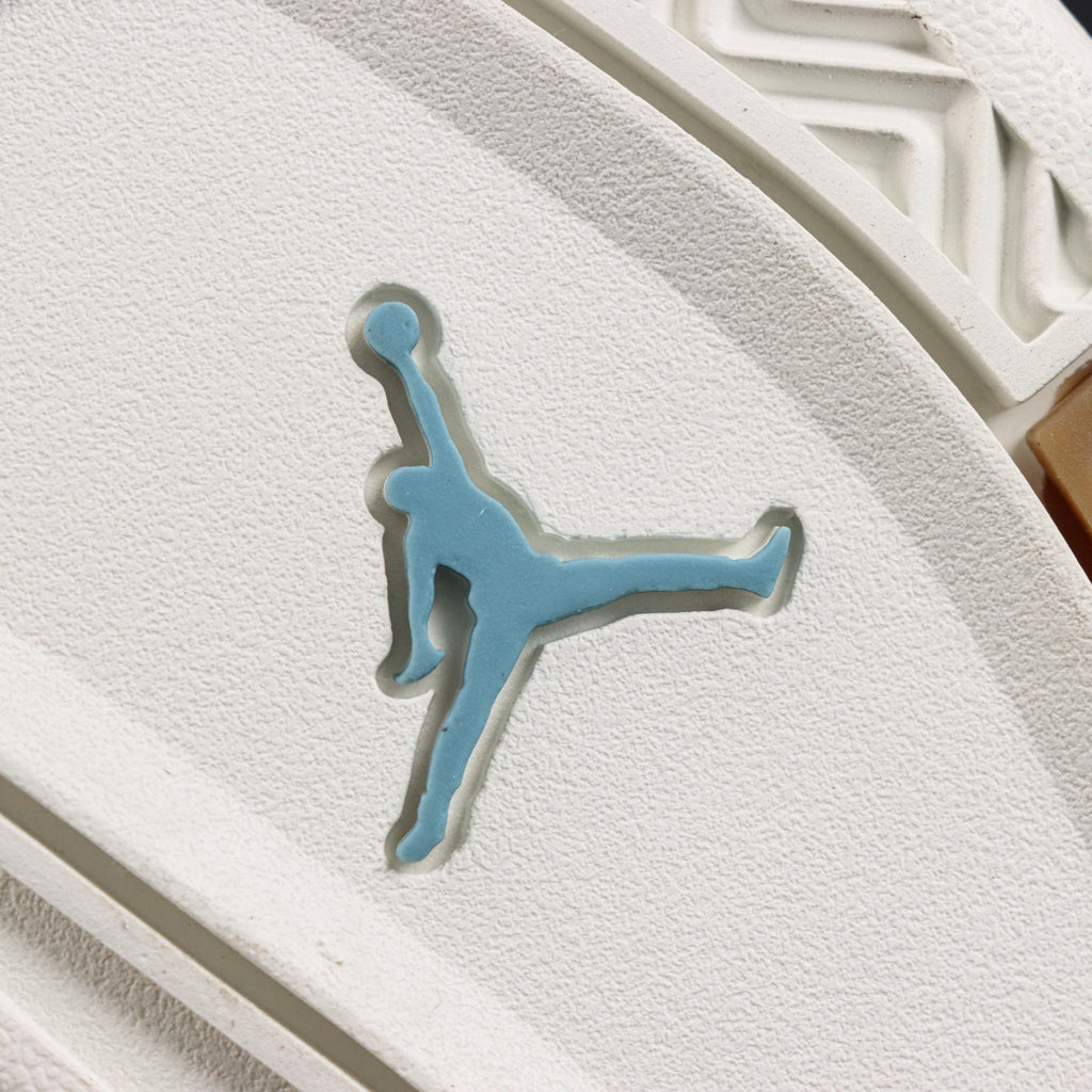 NIKE Air Jordan 4 Worn Blue