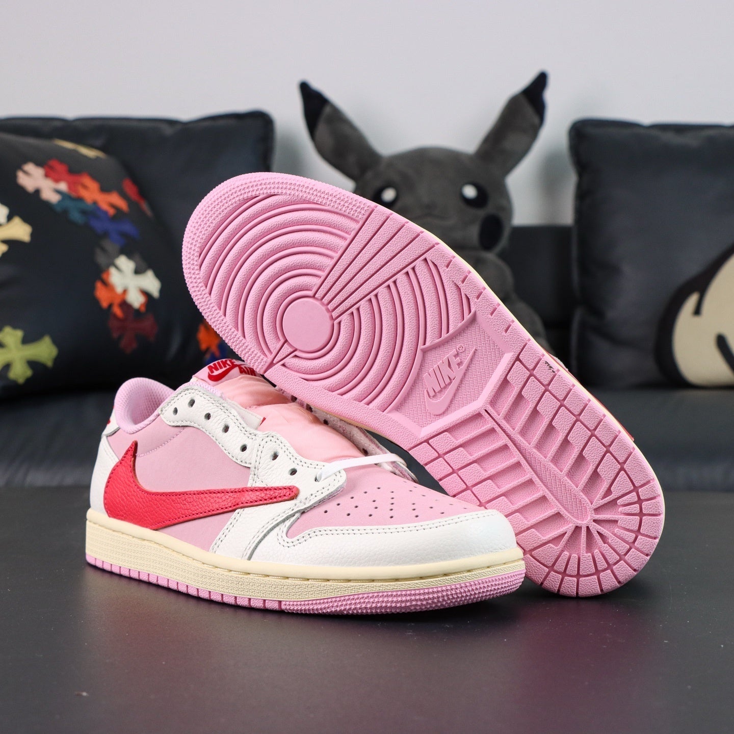 NIKE Air Jordan 1 Low Travis Scott Pink